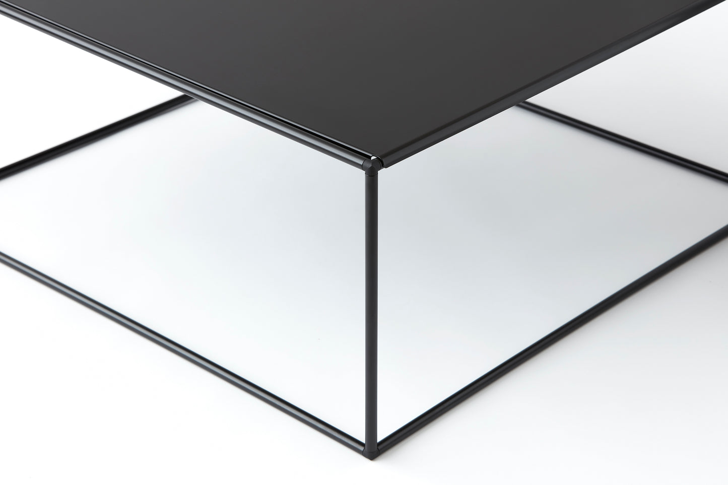 Table 80 Black - Abstracta System
