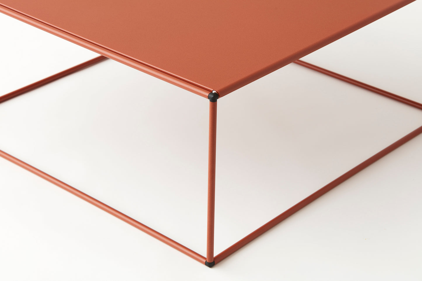Table 80 Orange - Abstracta System